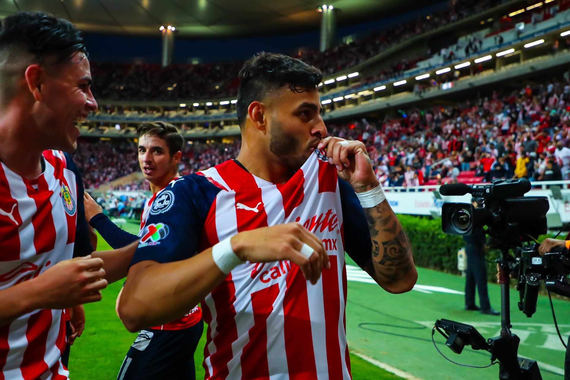 He's scored 3 goals on the 4 matches Chivas have played in Clausura 2022.