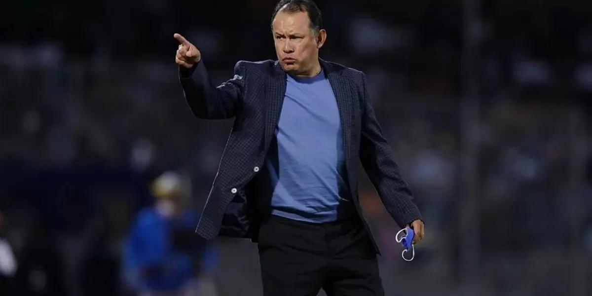 He's a two-time champion with Cerro Porteño in the Paraguayan league.