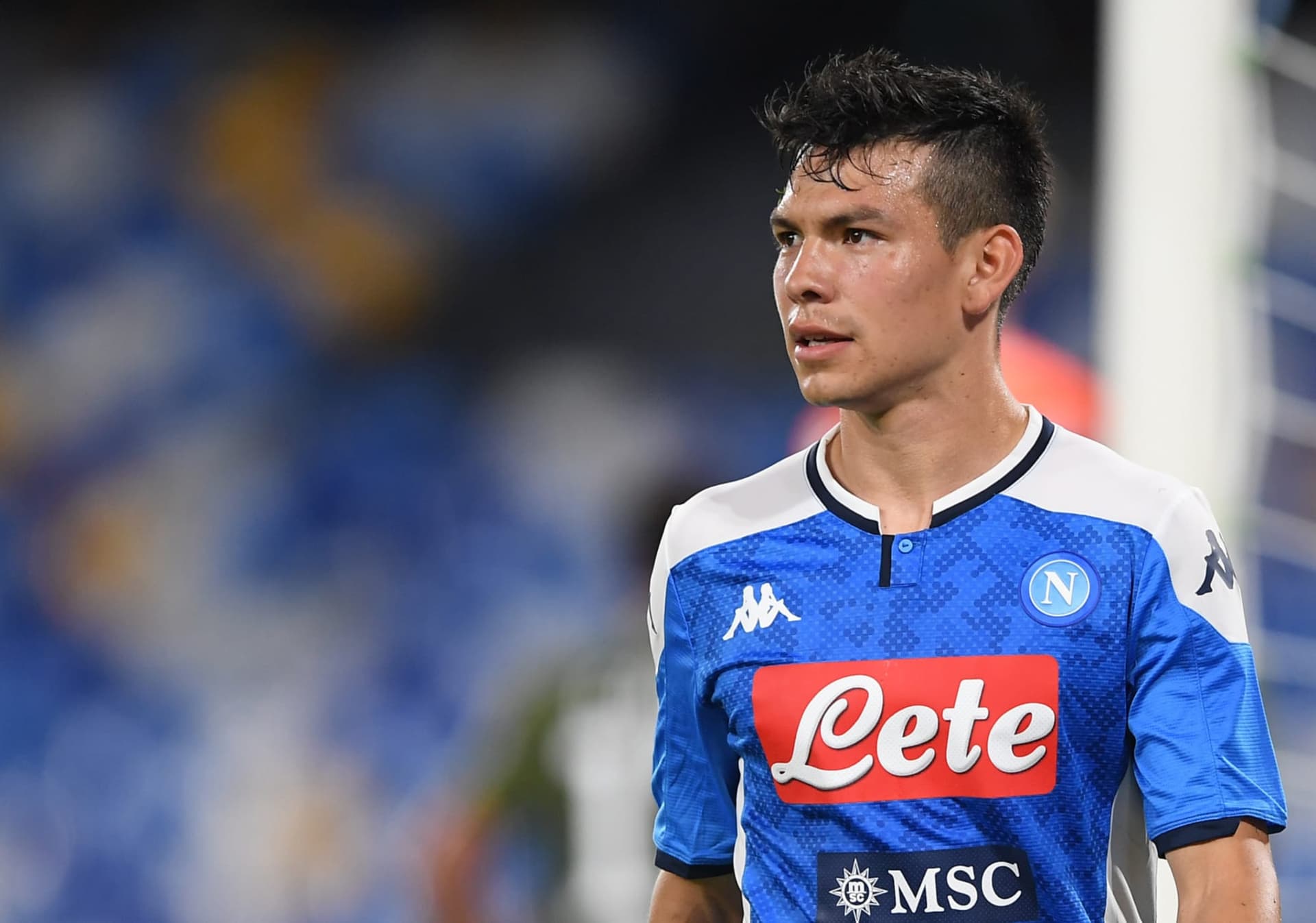 Hirving Lozano is the fifth highest earner in the Napoli team earning a whopping sum of €142,000 weekly.