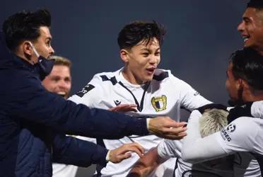 His skills caught the attention of every scout in the world, and it has been said he will win Ballon d'Or in a few years. Since a long time ago he is considered the succesor of Neymar, and now he made his debut.