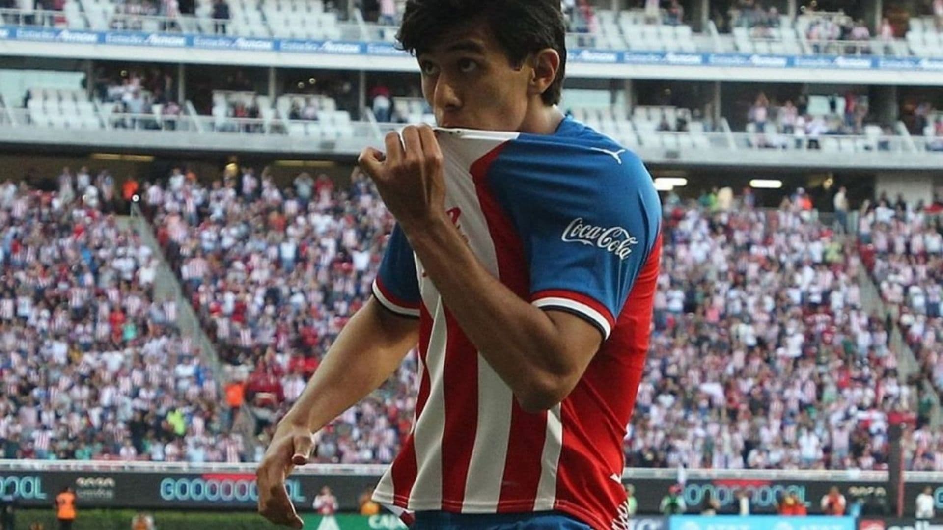 His teammates criticized his attitude before he left Chivas