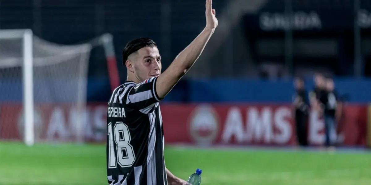 If the transfer of the Uruguayan striker is completed, it will be the most expensive in the history of his club, Libertad.