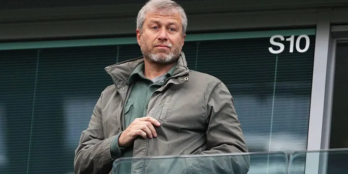 In an official statement published on Chelsea's website, Roman Abramovich, the club's owner for the past 20 years, has informed that he has decided to hand over the administration of the institution to the charity foundation.