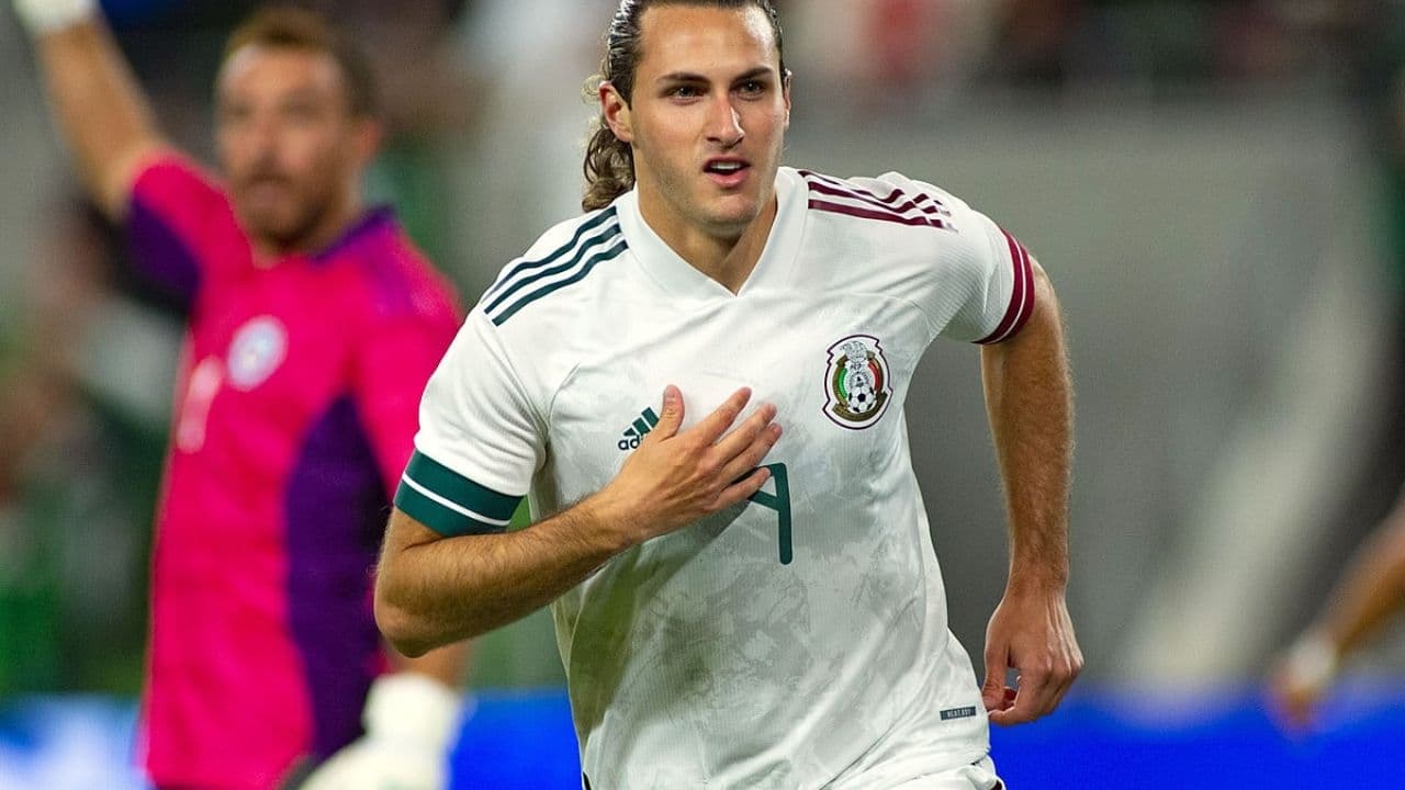 In Liga MX, Santiago Giménez has a higher goal-scoring average than Rogelio Funes Mori and Henry Martín.