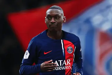 In the last day of transfers, PSG confirmed their new striker.