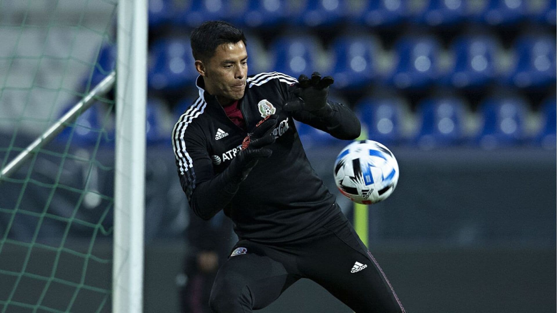 Is the third game that Ochoa doesn’t start.