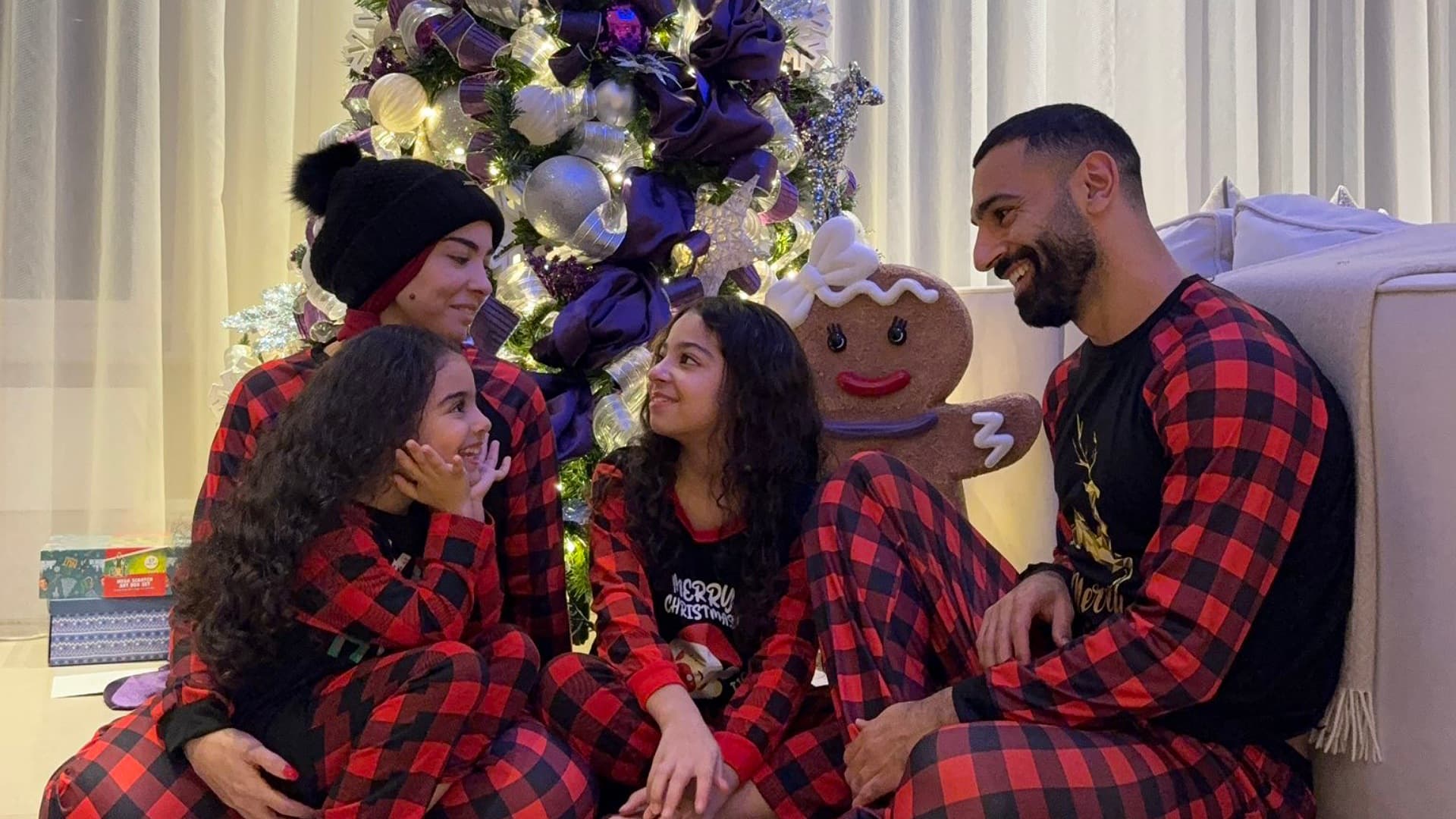 It happened what no Liverpool fan wanted with the photograph of the Egyptian celebrating Christmas.