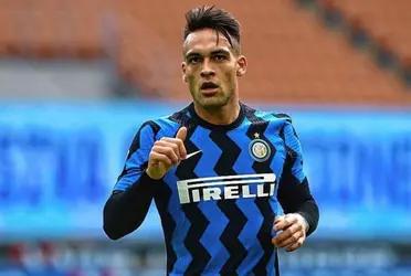 It was confirmed that a player wanted by the Catalans will continue in his club