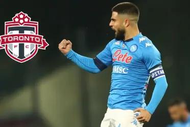 Italian media claim that the player is not comfortable at Napoli and that the Reds' offer interests the player