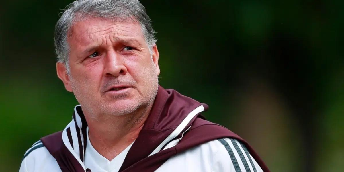 It’s the third player that decides to stop supporting the Argentinian coach.