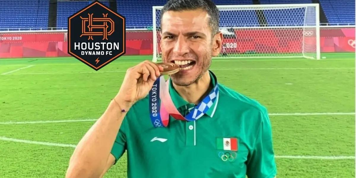 Jaime Lozano is one of the most wanted coaches after winning the bronze medal at the Tokyo 2020 Olympic Games.