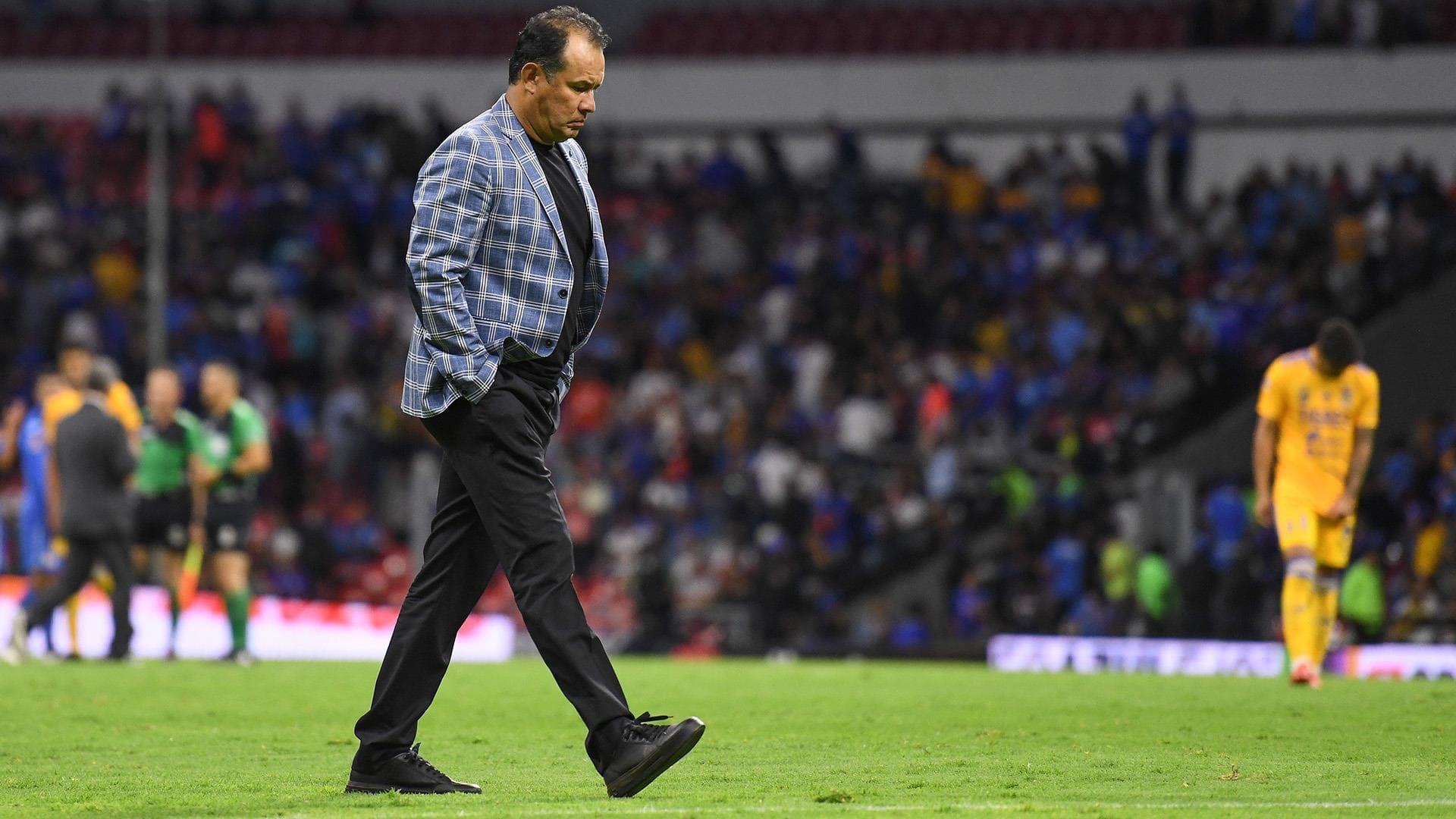 Jaime Ordiales has been looking for a new coach since he returned.