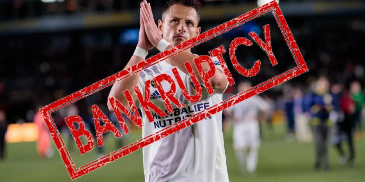 Javier “Chicharito” Hernandez is in a delicate situation and his financial future could be complicated due to his own decision