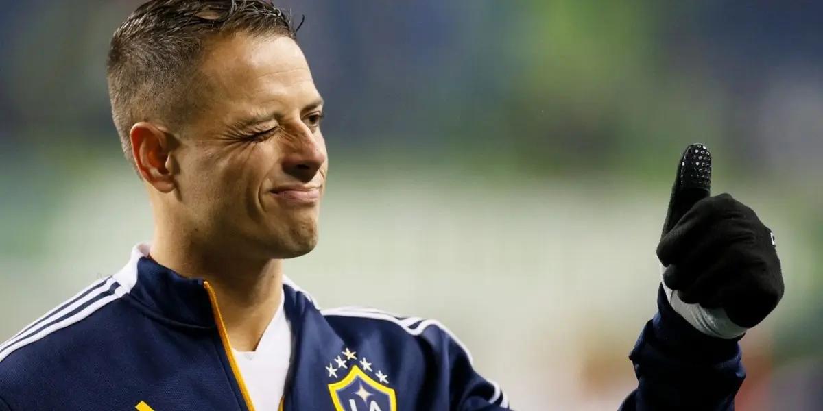 Javier Hernández returned as a starter in the Galaxy