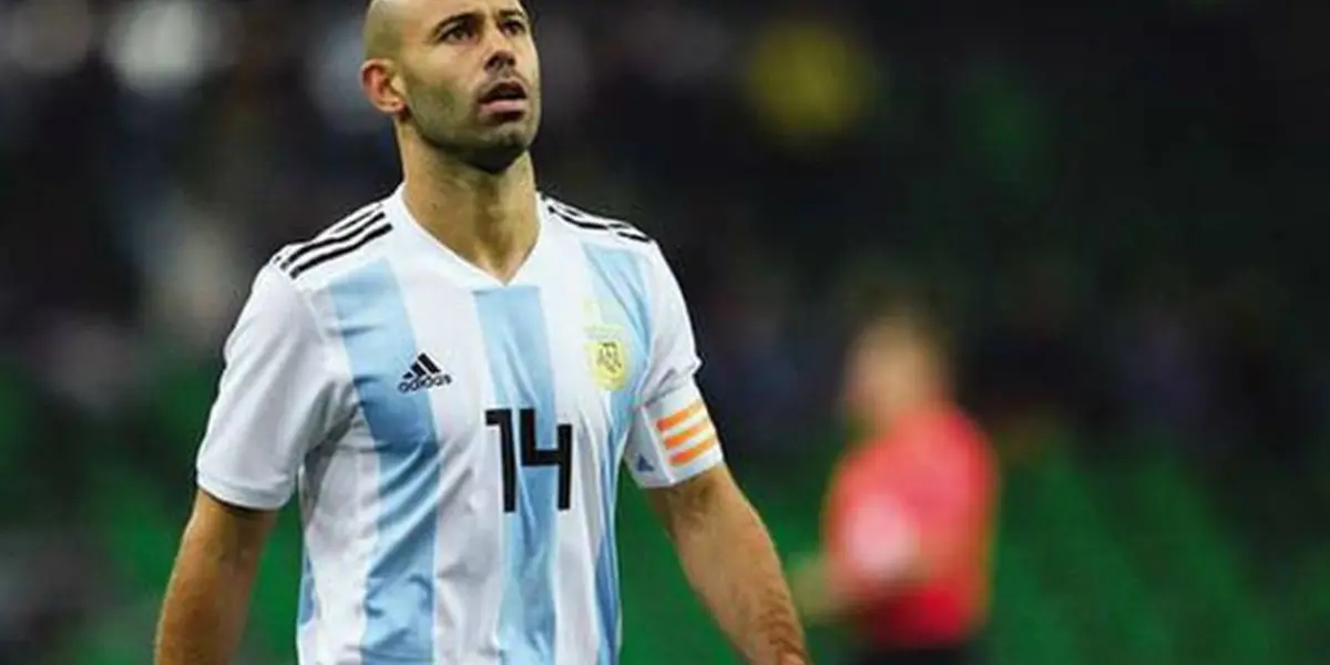Javier Mascherano decided to put an end to his career as a footballer but the Argentine National Team wants him back but in another position