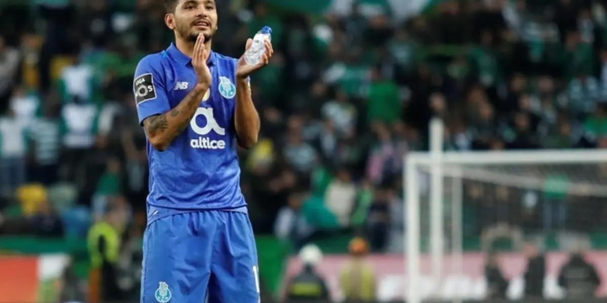 Jesus Corona received the bad news that he will not be part of the starting eleven against CD Tondela