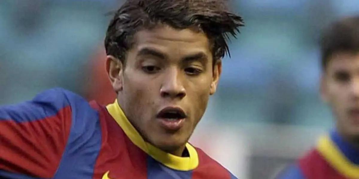 Jonathan Dos Santos Ramírez plays as a holding midfielder for the Los Angeles Galaxy of Major League Soccer, is Mexican and brother of Giovani Dos Santos.