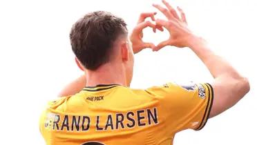 Just as the game was coming to an end, the striker appeared to score the agonizing equalizer.