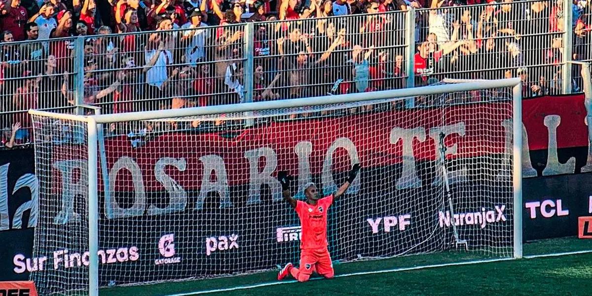 Keylor Navas, the renowned Costa Rican goalkeeper, made a highly anticipated debut for Newell's Old Boys