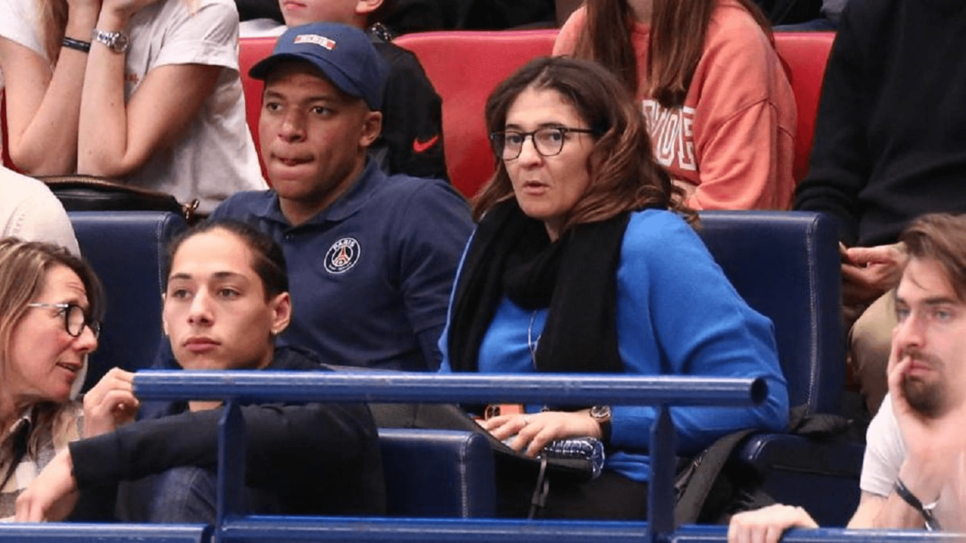 Kylian Mbappe's mother revealed the great tension existing with PSG on the future of her son.