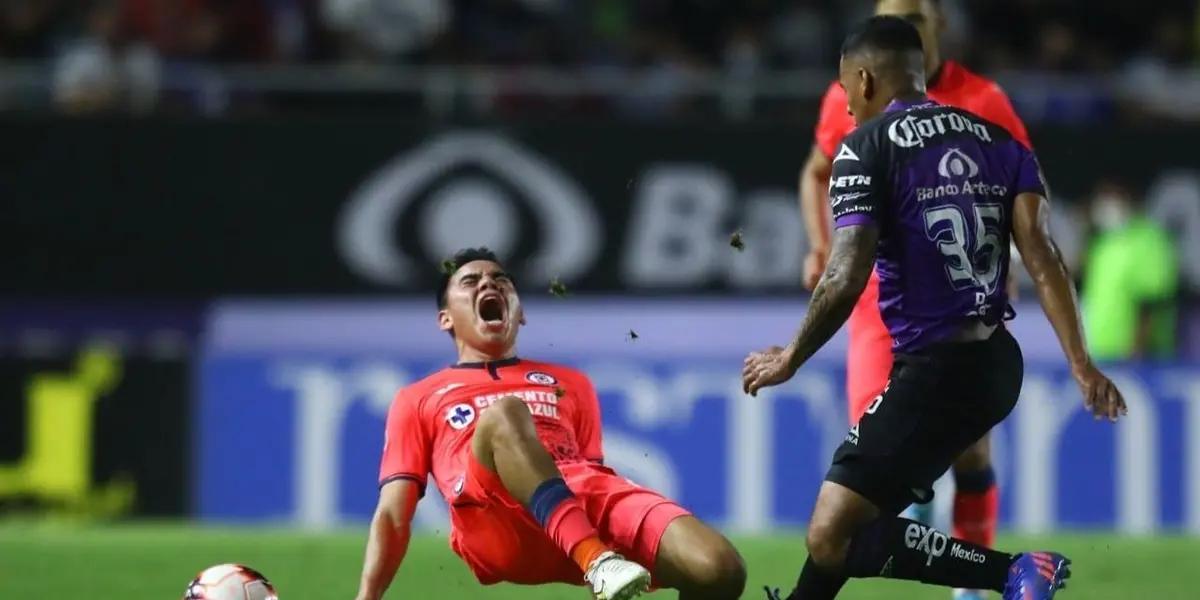 La Maquina midfielder injured his fibula during the tie against Mazatlán and will be sidelined for the entire tournament.