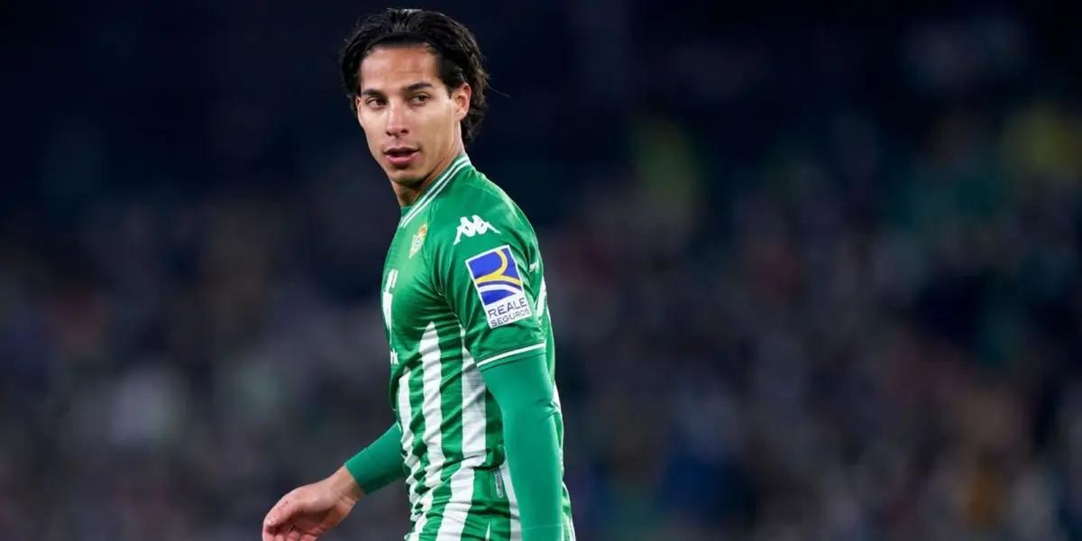 Lainez is under contract with Real Betis until 2024.
