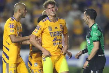 Las Águilas are looking for a striker.