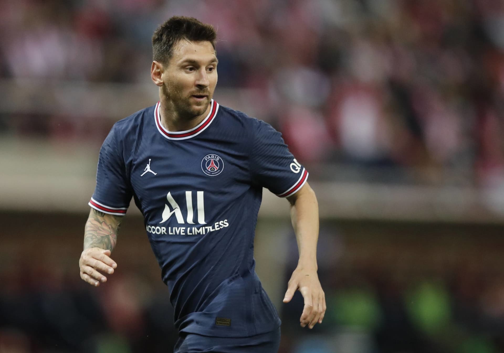 Lionel Messi is gold. Literally a money-making machine. In this case, All Accor, PSG's main sponsor, was the one who enjoyed it.