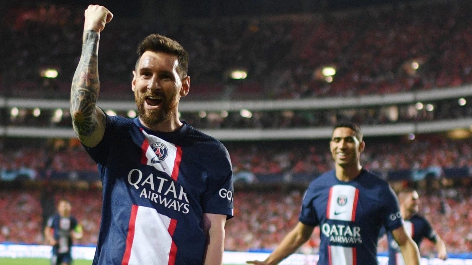 Lionel Messi made an amazing reaction when he saw Troyes's goal.