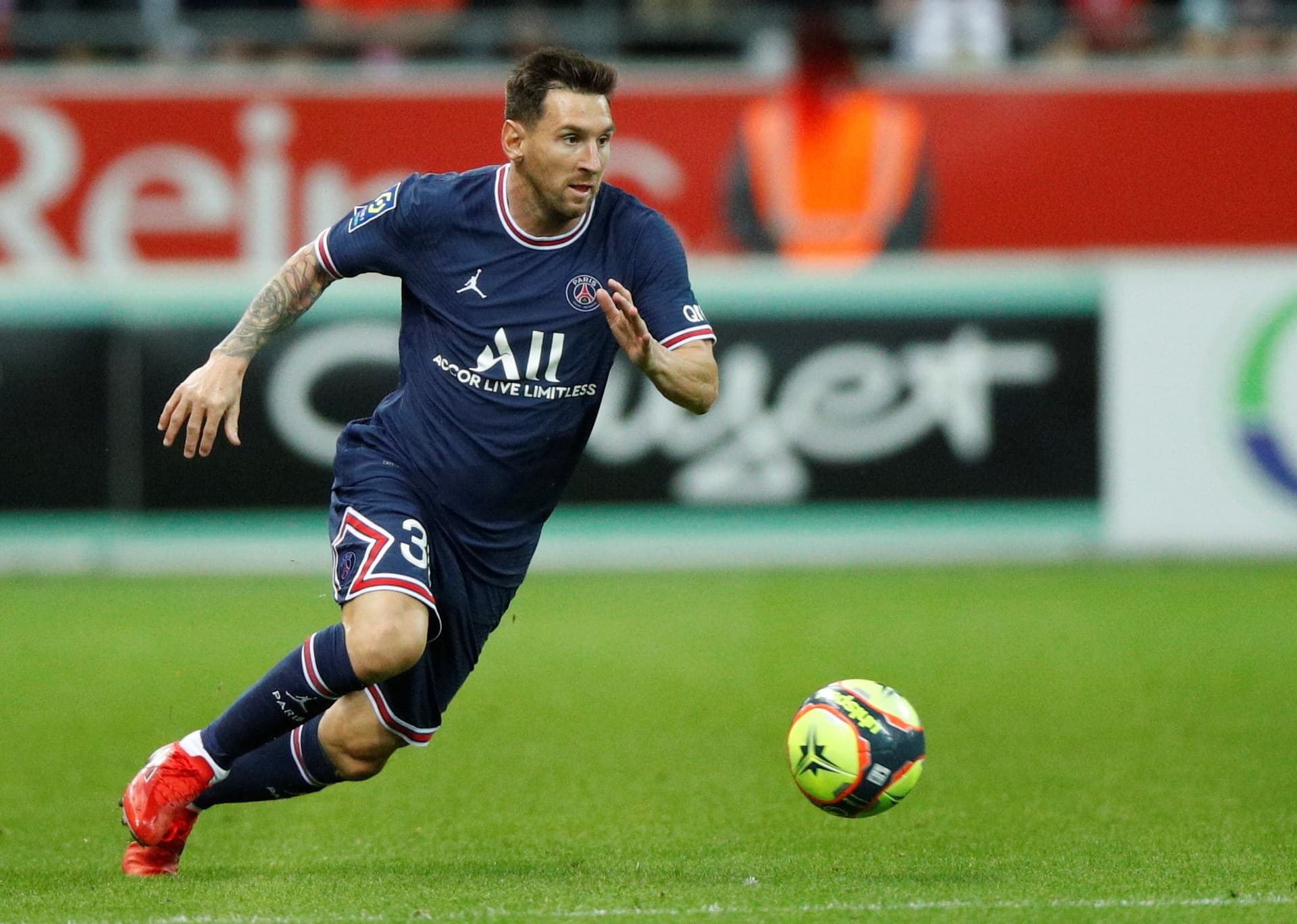 Lionel Messi made his Paris Saint-Germain debut in a two-nil win over Reims with goals from Mbappé. Here's the highlights of Messi's first match for PSG.