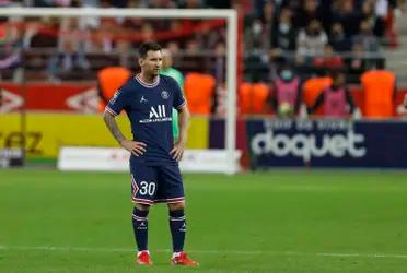 Lionel Messi starts a league match for PSG for the first time against Lyon this evening alongside Neymar Jr and Kylian Mbappé. Will he score his first goal?