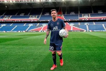 Lionel Messi's current height is 1.70 centimeters. At the age of nine, the FC Barcelona crack did not even reach a meter and a half.