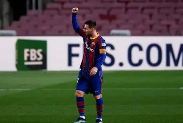 Lionel Messi's son, Thiago replied to the fans who gathered at the door of the house to greet the Argentine.