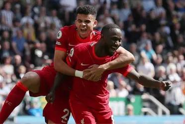 Liverpool forgot all about the Champions League and got another win in the Premier League, this time against Newcastle, to keep up the fight for the League with Manchester City, which is obliged to win everything.