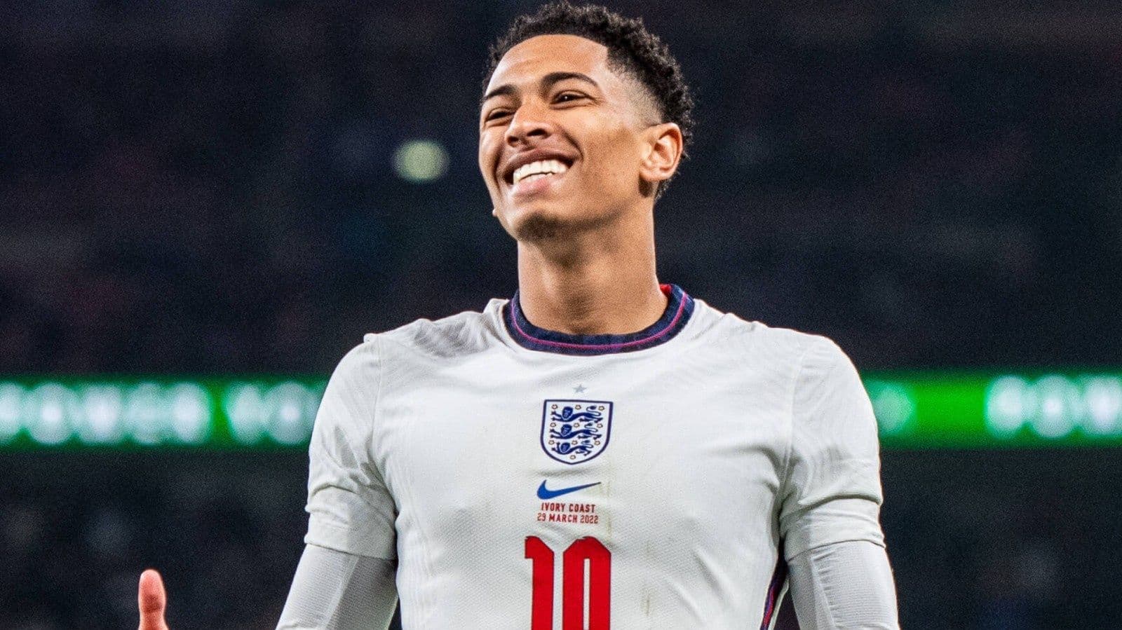 Liverpool has reportedly already contacted Dortmund to talk to the midfielder, Real Madrid's target for next year.