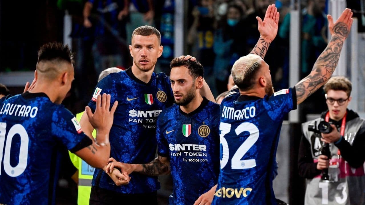 Liverpool want to reinforce the midfield with a player from Inter Milan who would only leave the Giuseppe Meazza for a dizzying figure.