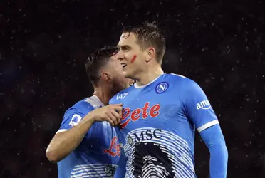 Lozano provided an assist to Dries Mertens in a 4-0 win over Lazio to add to his attacking tally. 
 