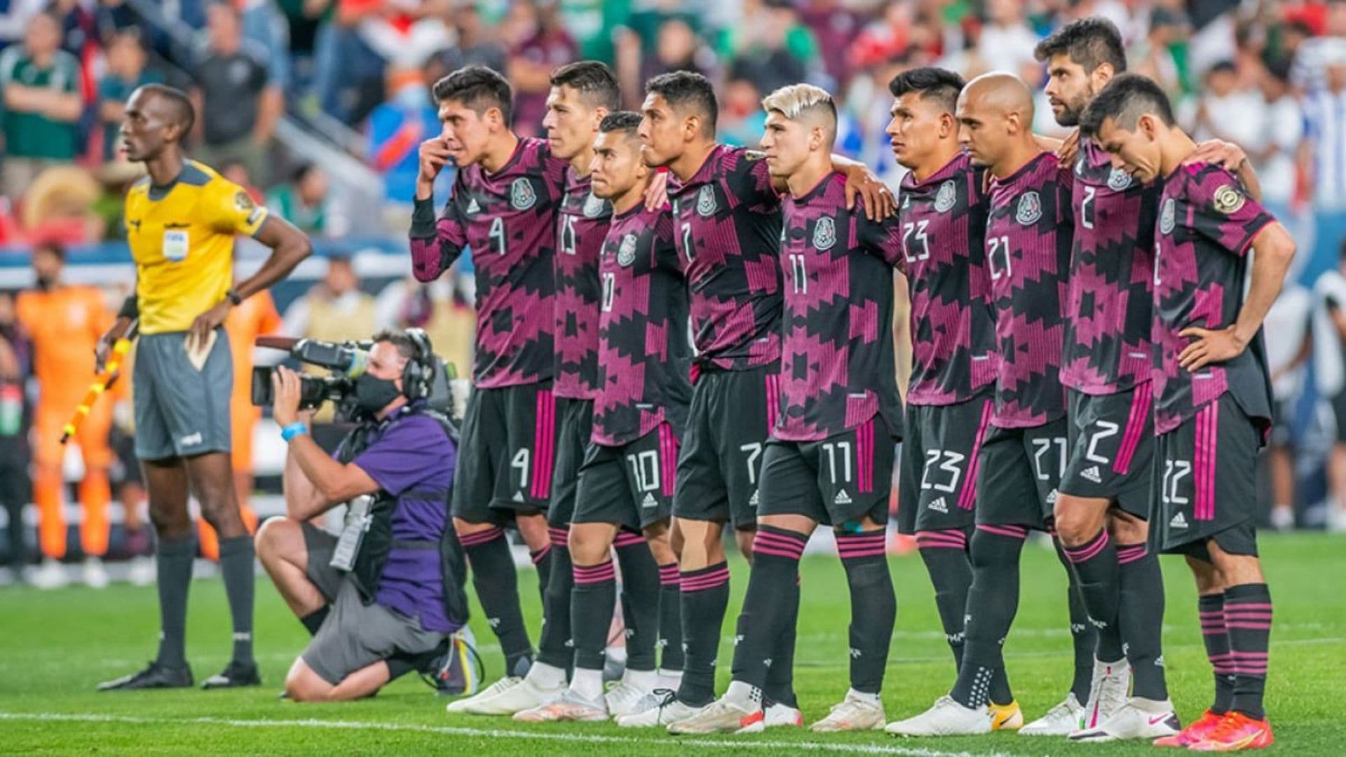 Luis García played for El Tri during the 90s.