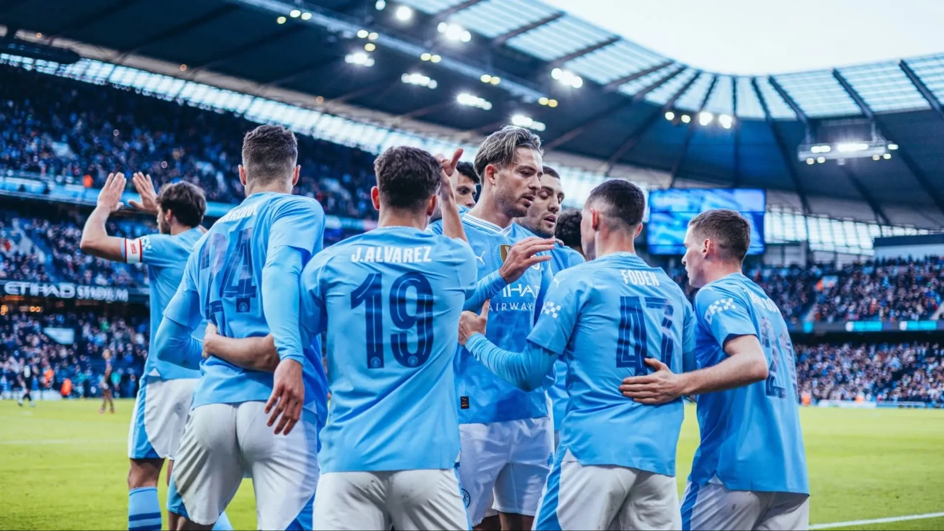 Manchester City dominate the World XI after winning the treble in 2023!