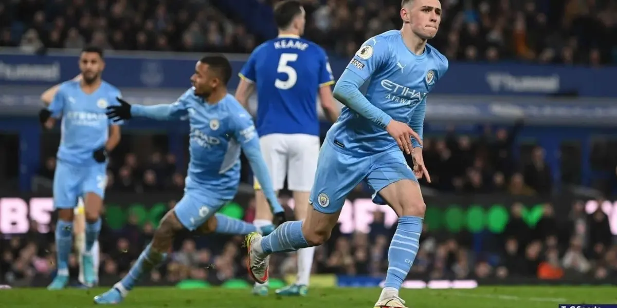 Manchester City, thanks to Phil Foden's goal eight minutes from time, took three key points to maintain their slender lead over Liverpool.