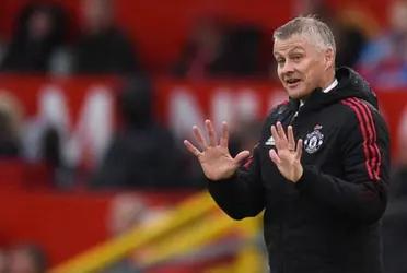 Manchester United are going through an extremely delicate time, and like any sinking ship, they depend on their captain. However, Ole Gunnar Solskjaer had no better idea than to schedule a vacation amid the scandal.