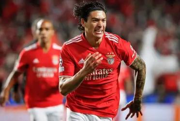 Manchester United are looking to add a new striker to help Cristiano Ronaldo.