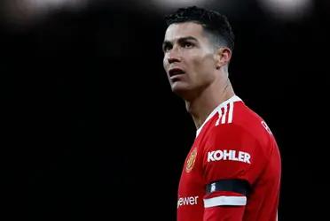 Manchester United are the favorites to acquire him.