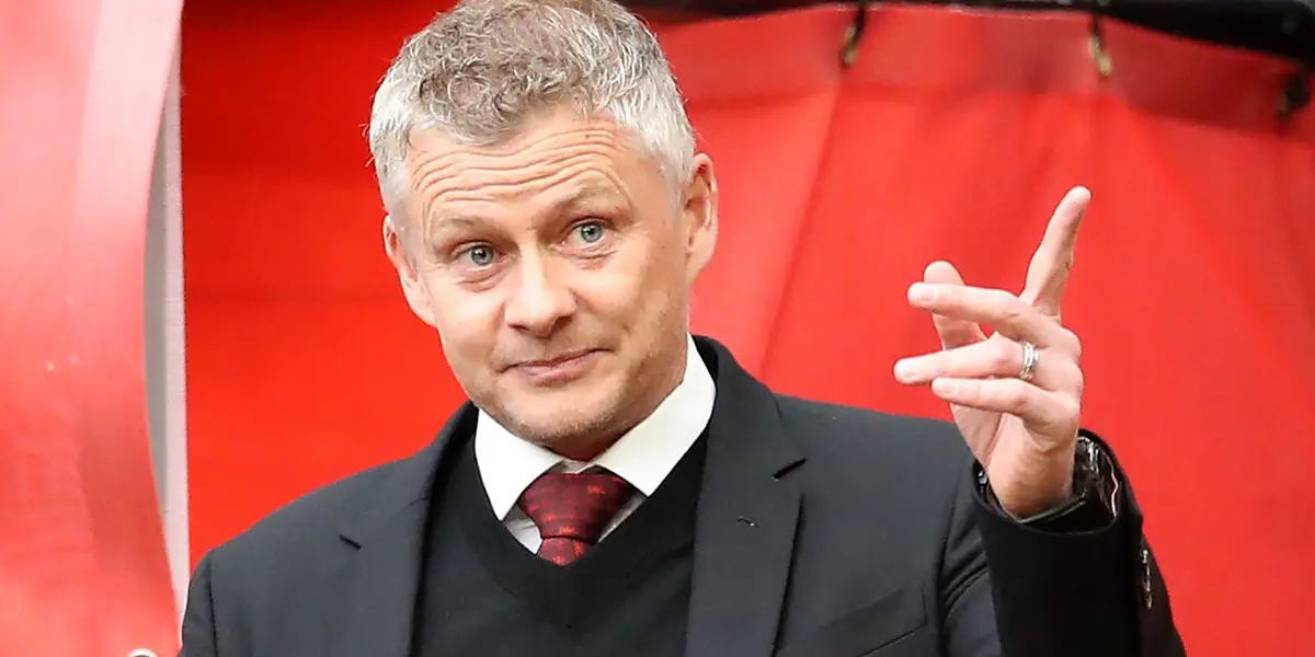 Manchester United are two goals down at half time and could have been worse if not for David De Gea. Is today the day Solskjær gets sacked?