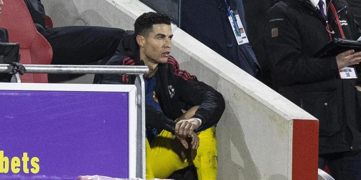 Manchester United confirms its upturn, won its second consecutive game in the tournament, and in both, Cristiano was a substitute.