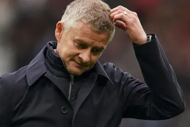 Manchester United has been miserable lately and the fans are expecting the hammer to fall on the Head Coach Ole Gunnar Solskjaer.
 