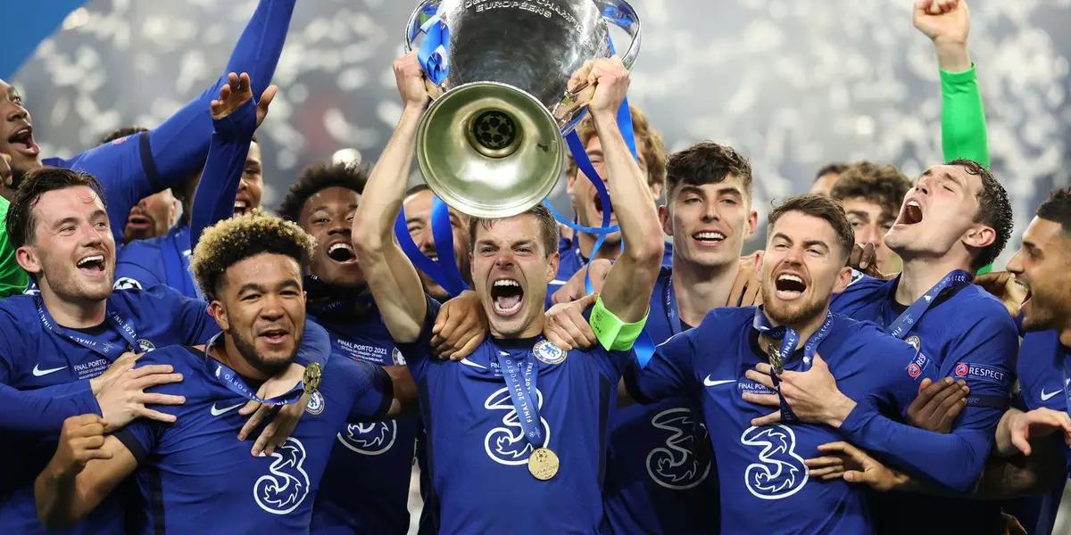 Manchester United have not won a trophy since the 2016/17 season, during this time rivals Chelsea have won three trophies.