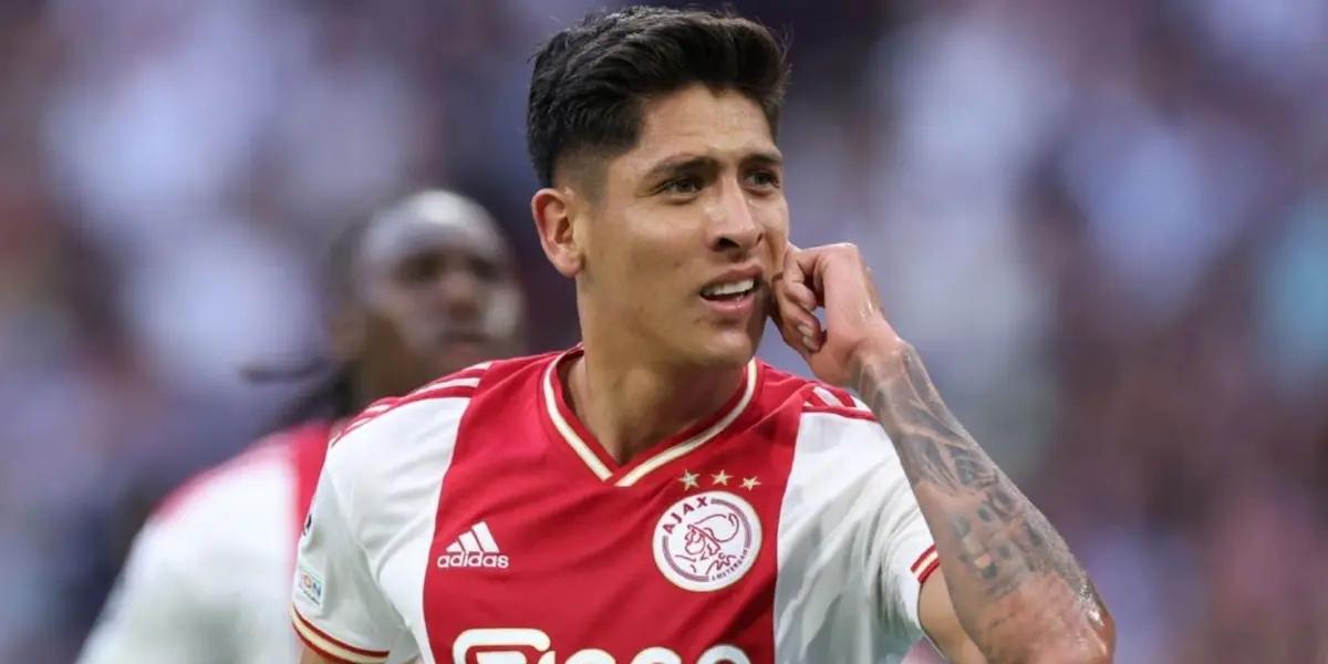 Manchester United's manager wants some new blood in the squad