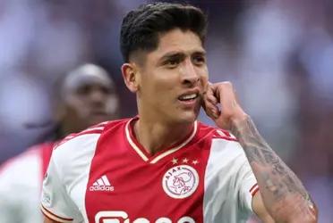 Manchester United's manager wants some new blood in the squad