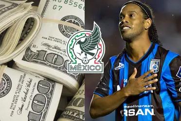 Many things were said about Ronaldinho, such as, for example, the subject of the luxuries he had, but he delivered, here a sacred cow does not deliver but receives the same luxuries